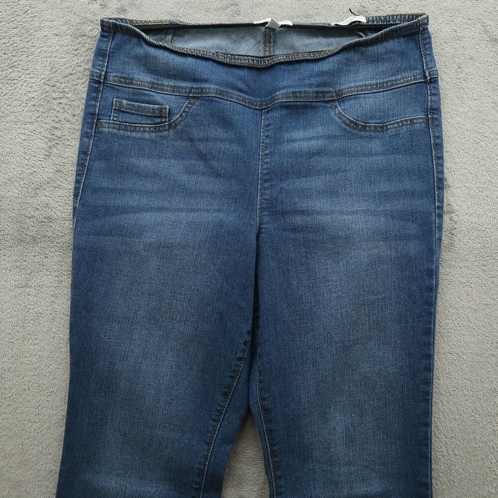 Sofia By: Sofia Vergara Jeans Women's Size 12 High-Rise Melisa Flare 34" Inseam - Picture 10 of 16
